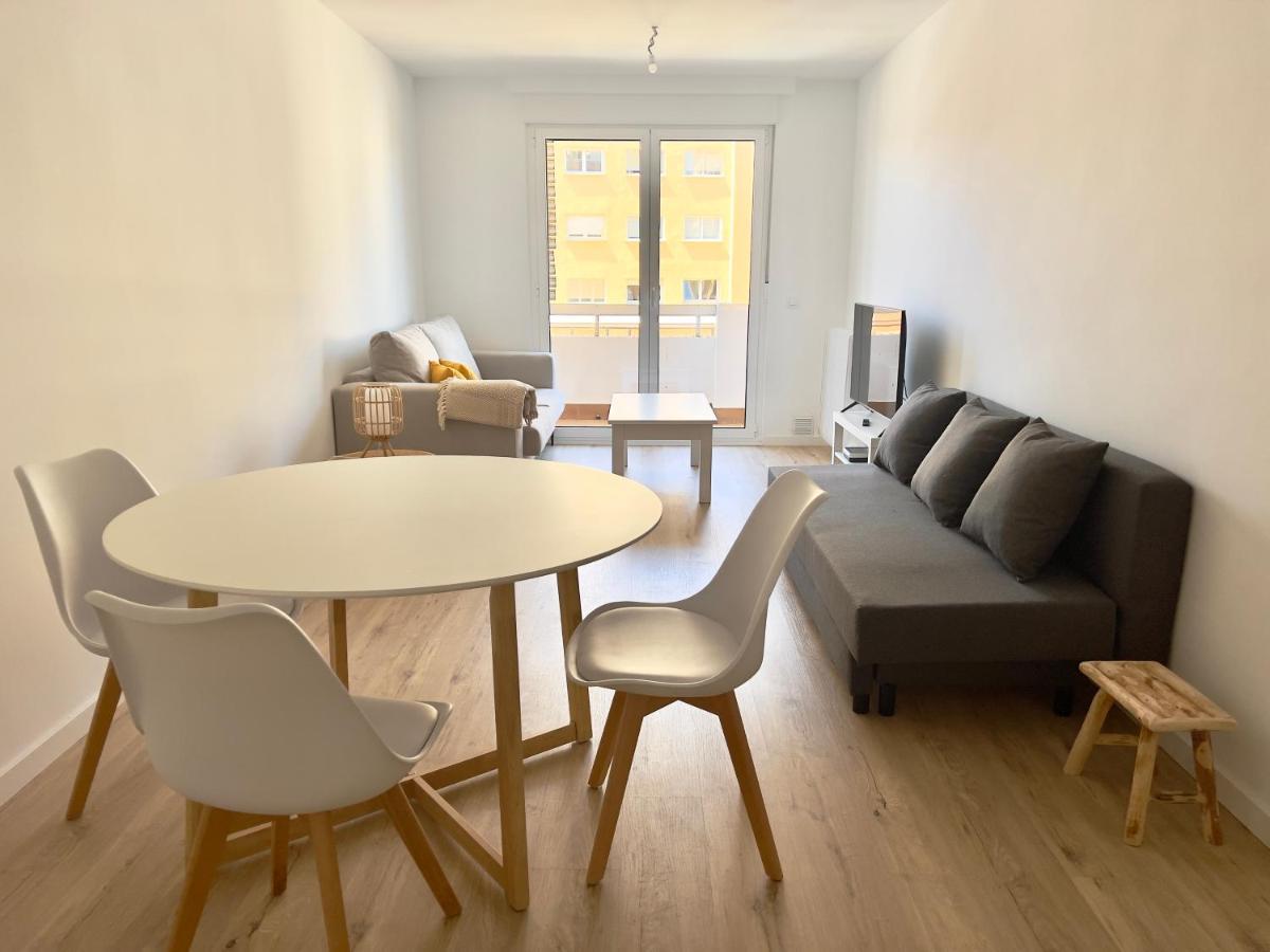 Housing Leon Ana Mogas Con Garaje Leilighet Eksteriør bilde